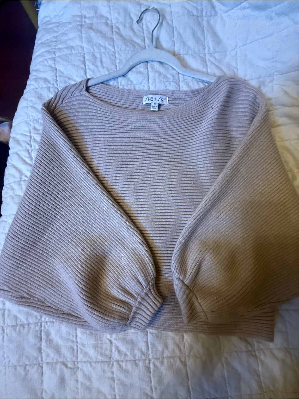 She + Sky Beige Ribbed Balloon Sleeve Sweater